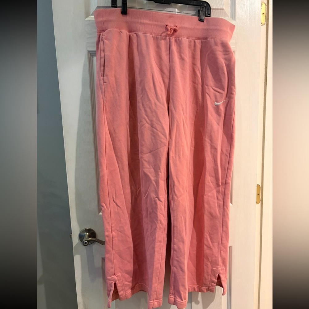 Nike Coral Sweatpants